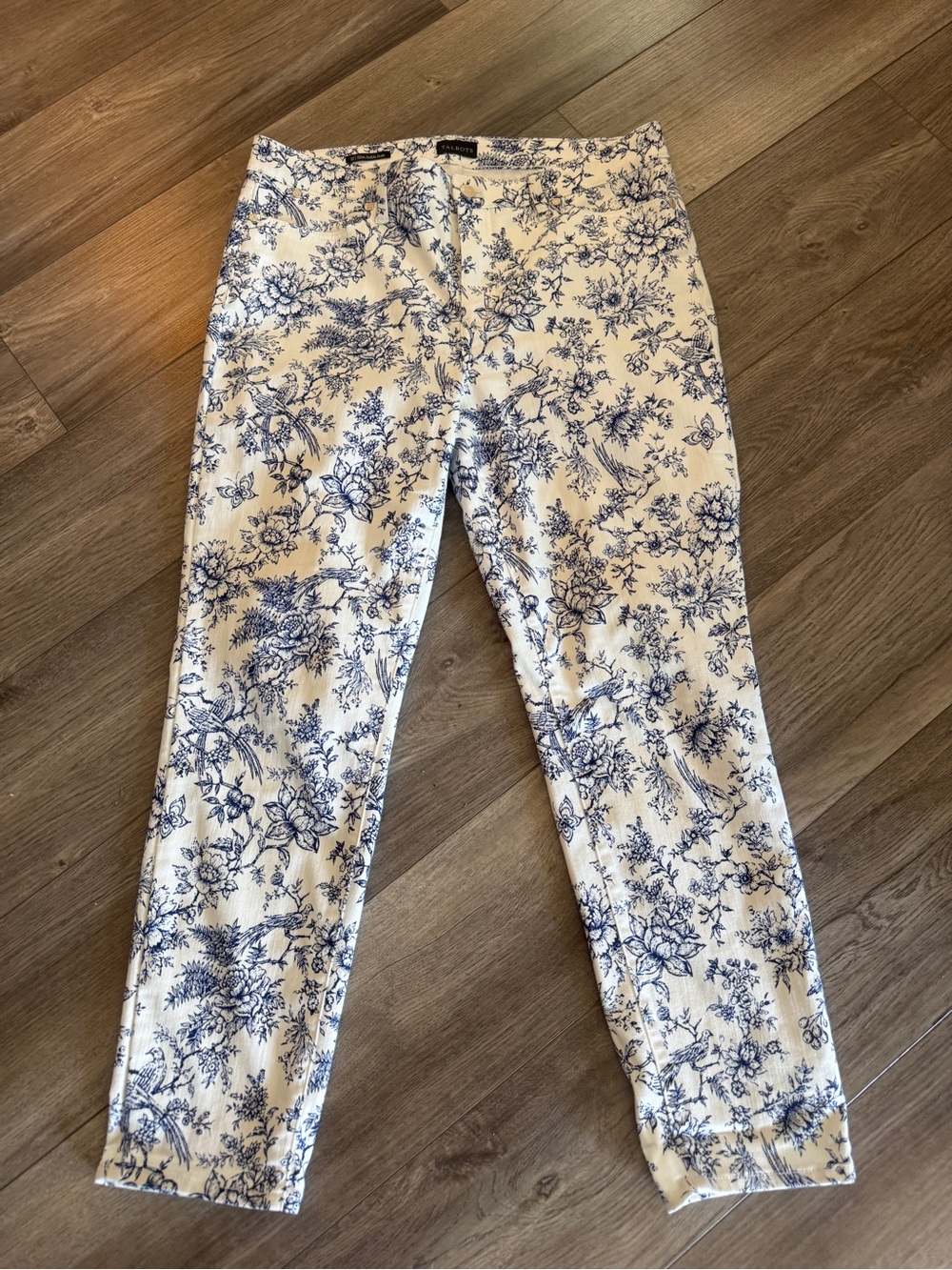 Talbots Slim Ankle Jeans Blue White Bird Toile Floral Pattern Size 12